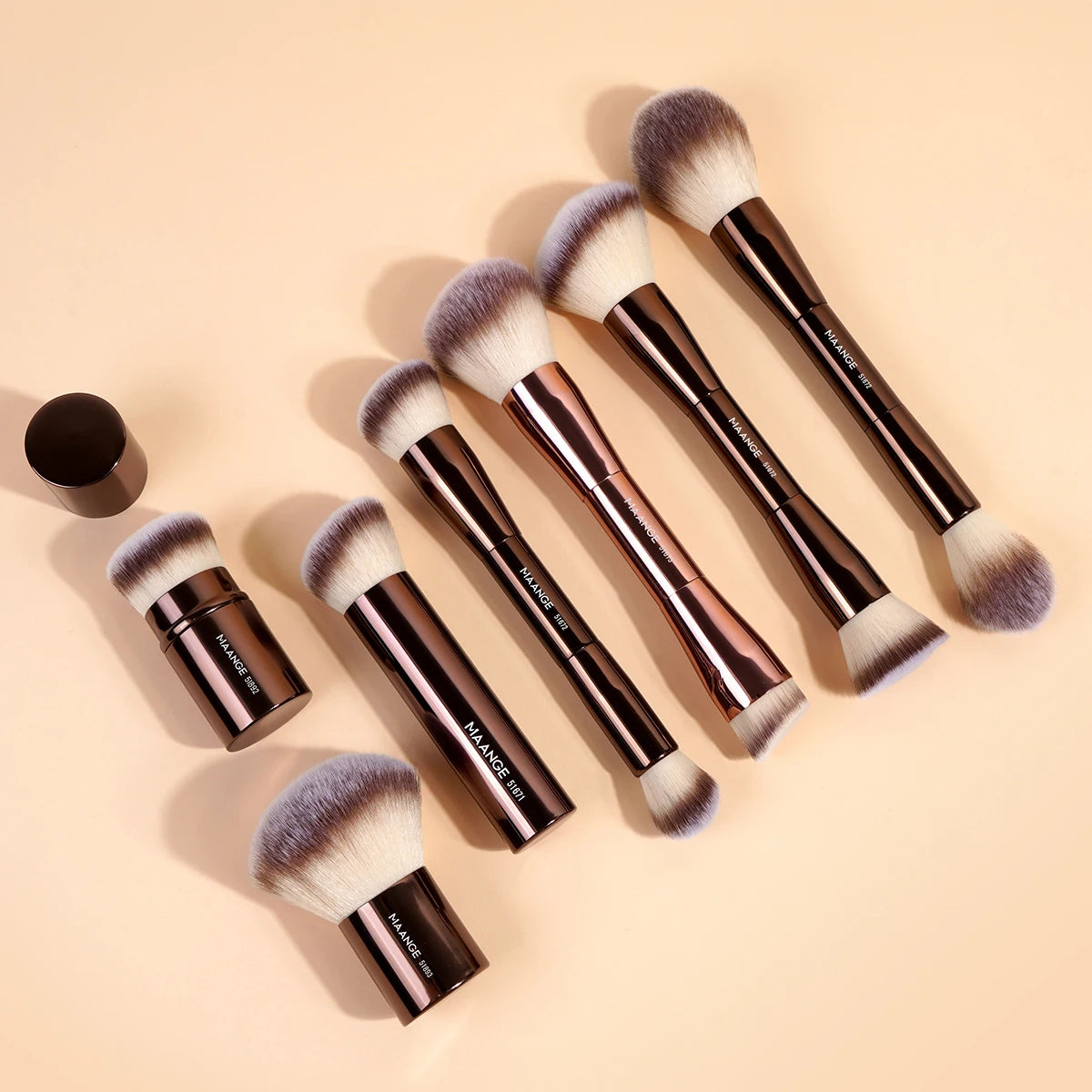 MAANGE Juego de 7 Brochas de Maquillaje Profesionales | Para Base, Polvos, Rubor, Contorno, Con Doble Punta, Color Marrón Café, Acabado Suave y Preciso